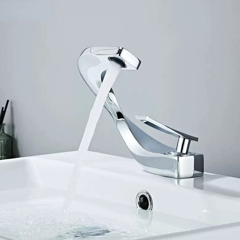 Vern - Grifo curvo para baño