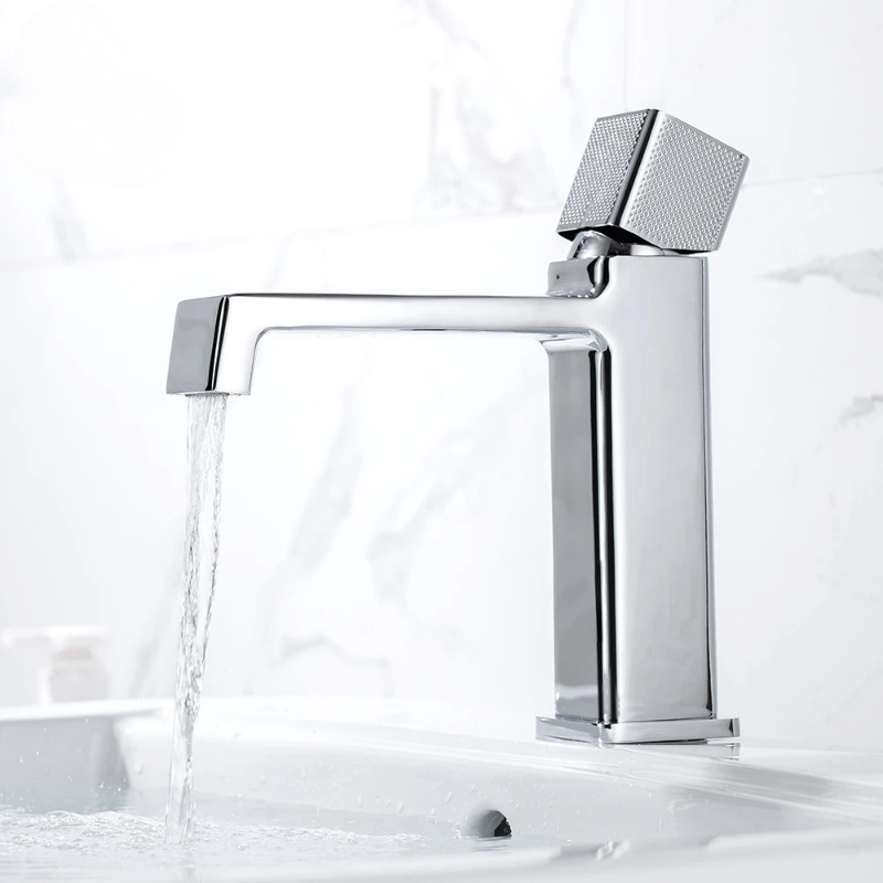 Theo - Grifo de baño moderno