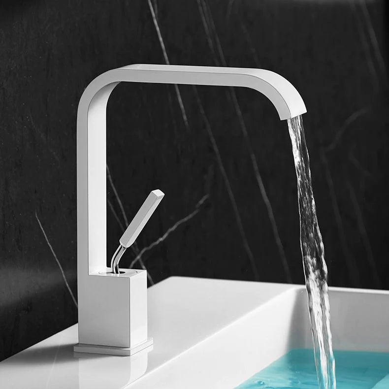 Graham - Grifo de baño curvo moderno