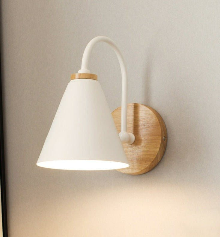 Iván - Aplique de pared moderno de madera