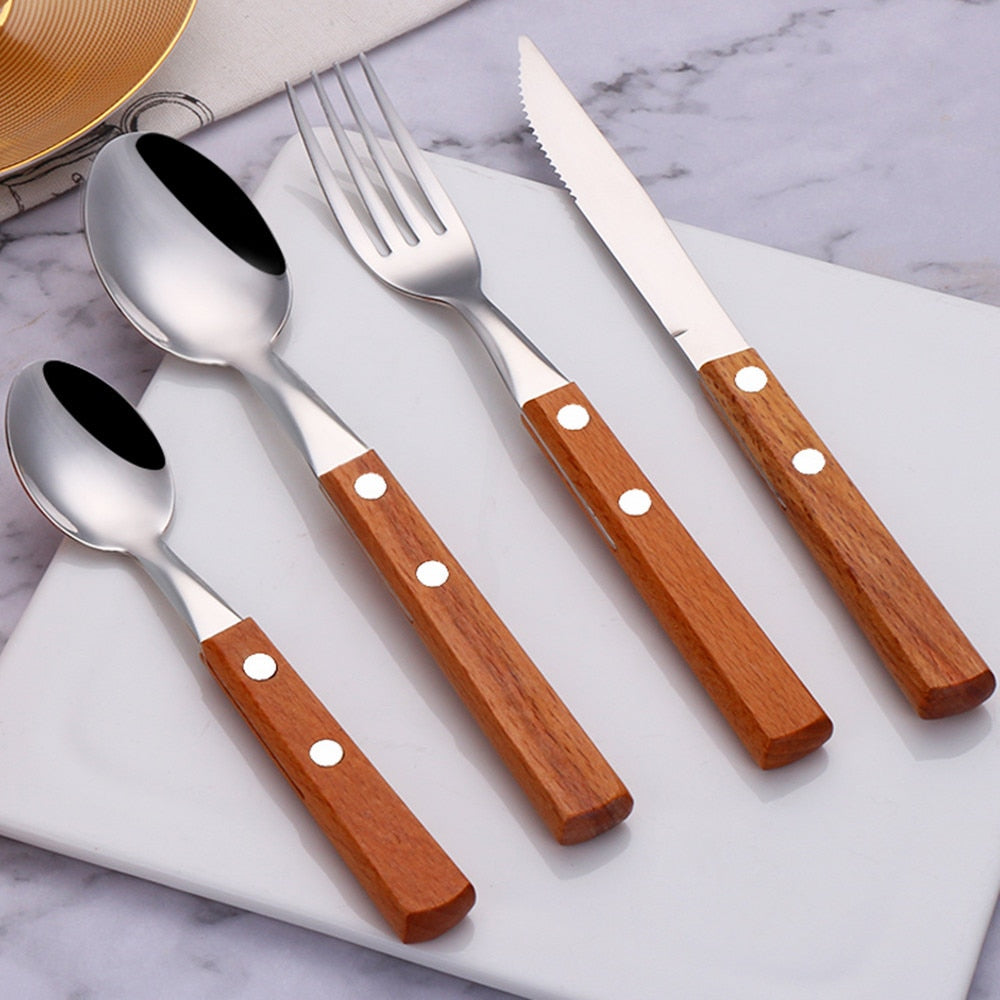 Ensemble d'argenterie en acier inoxydable avec manche en bois rustique