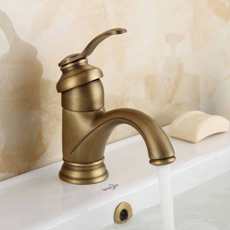 Grifo de baño de latón rústico