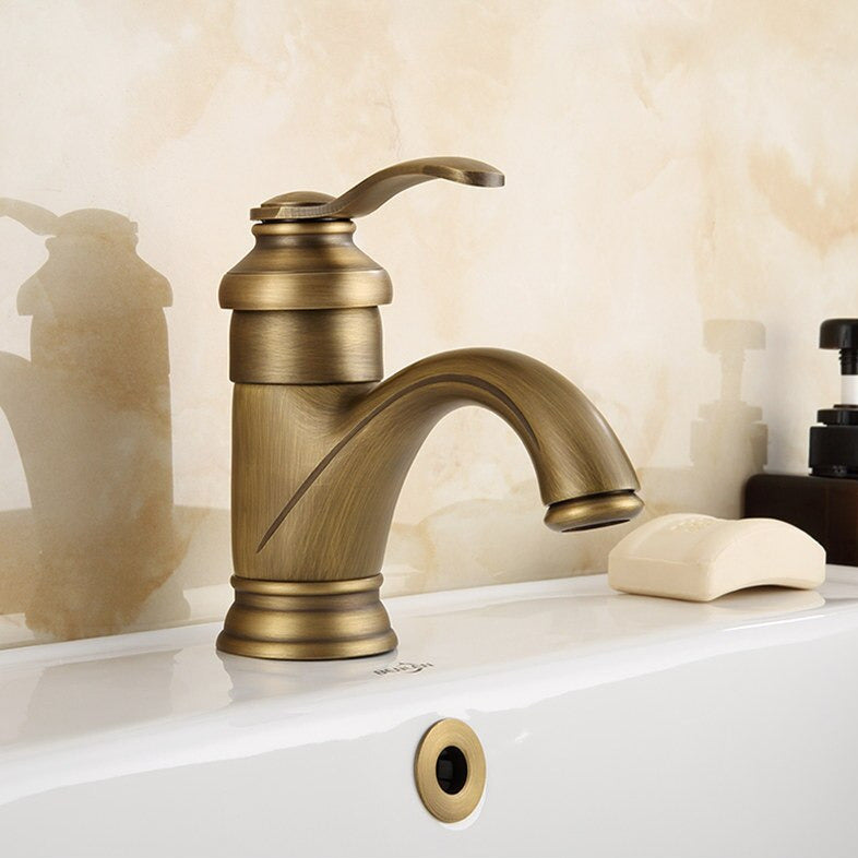 Grifo de baño de latón rústico
