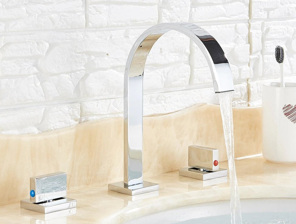Grifo de baño moderno de cuello de cisne con doble manija