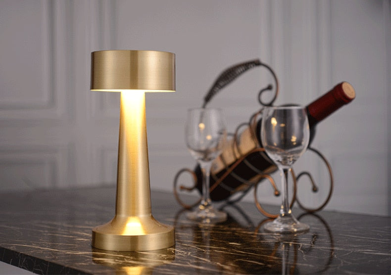 Lámpara de mesa LED moderna