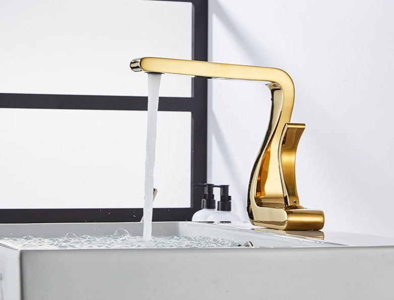 Iris - Grifo de lavabo curvo moderno