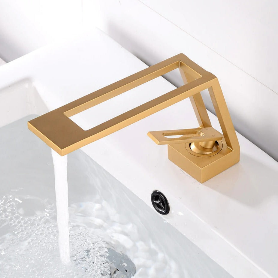 Alyx - Grifo de baño moderno