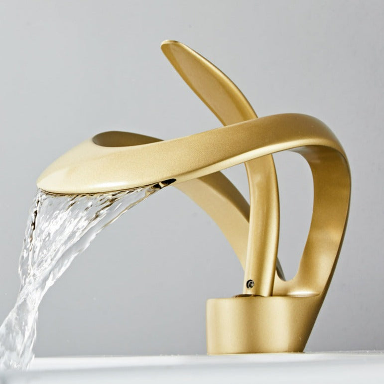 Polished gold curved dual channel spot faucet