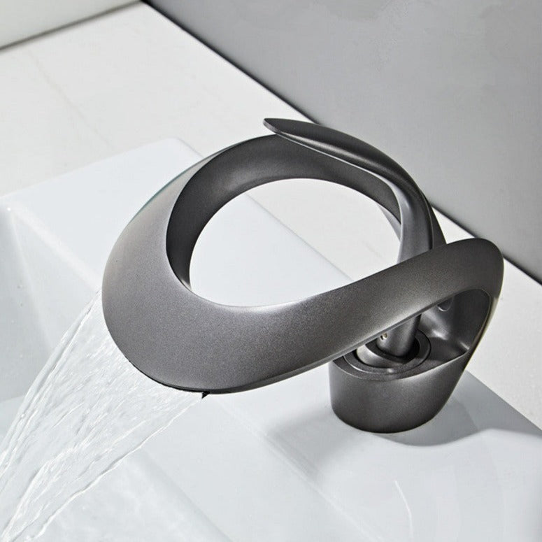 Raven - Modern Curved Bathroom Faucet