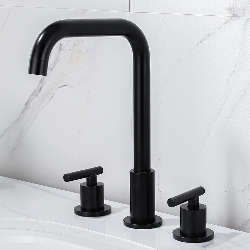Grifo de baño clásico de tres orificios
