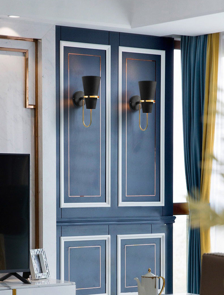 Regina - Modern Wall Sconce