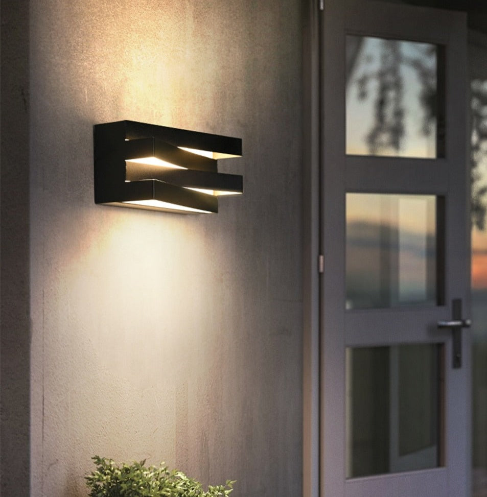 outdoor water and weatherproof LED wall light