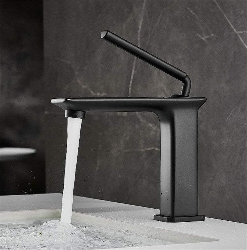 Milo - Robinet de salle de bain moderne