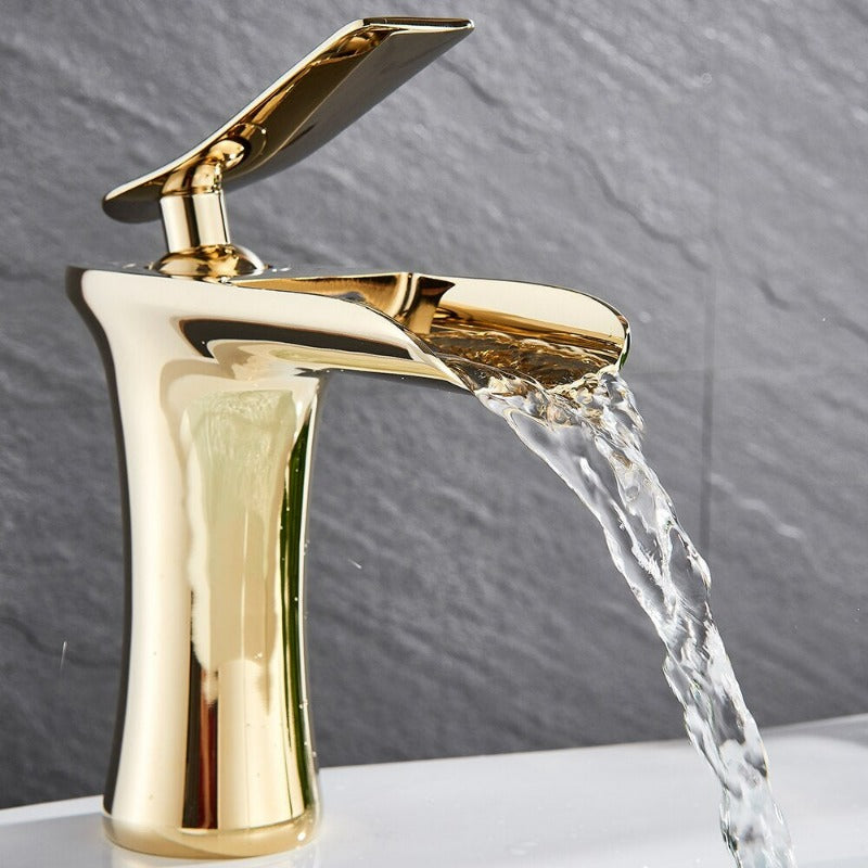 single handle polished gold bathroom faucet