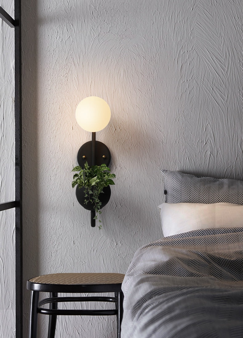 Applique murale moderne avec jardinière