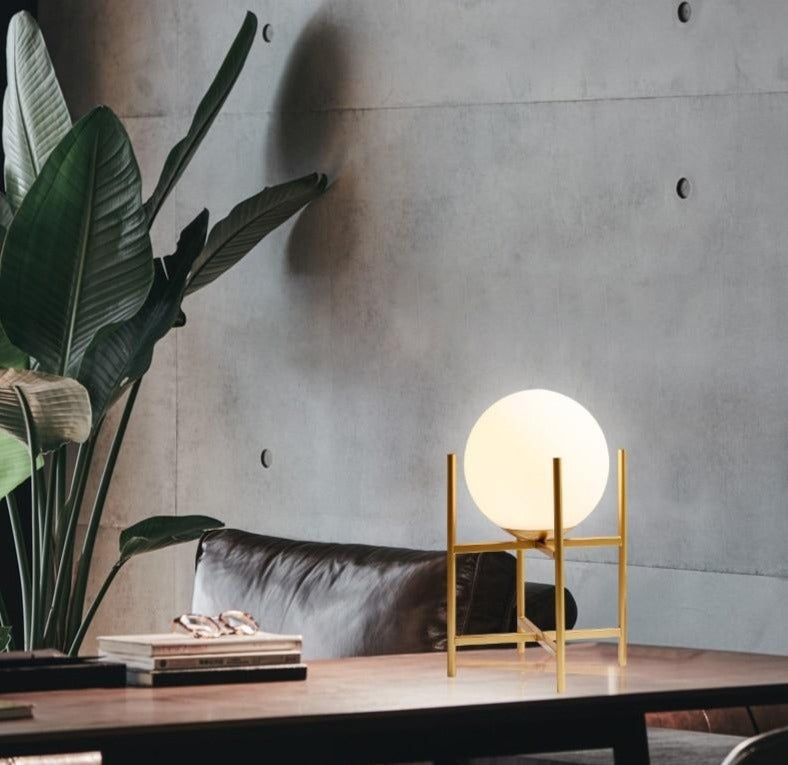 Lámparas de mesa con forma de globo de vidrio esmerilado
