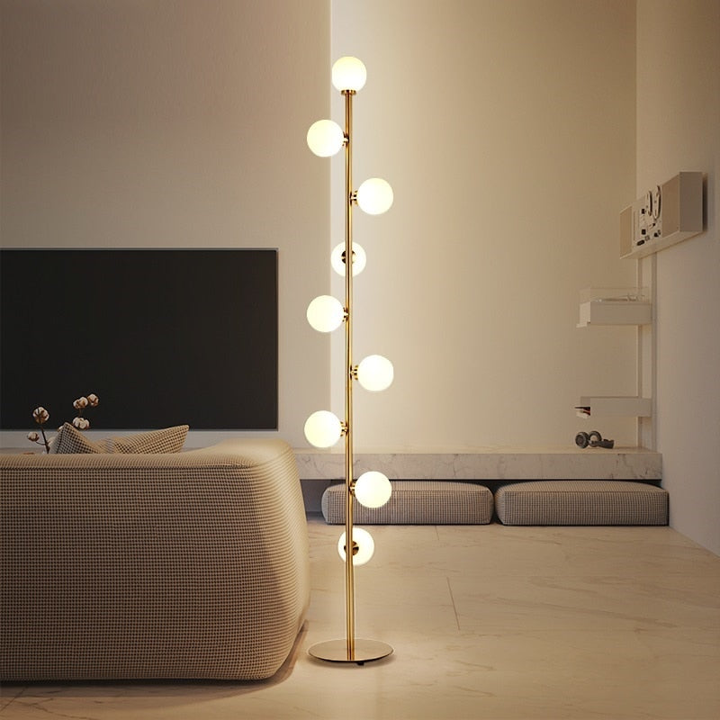 Lampadaire moderne à plusieurs ampoules