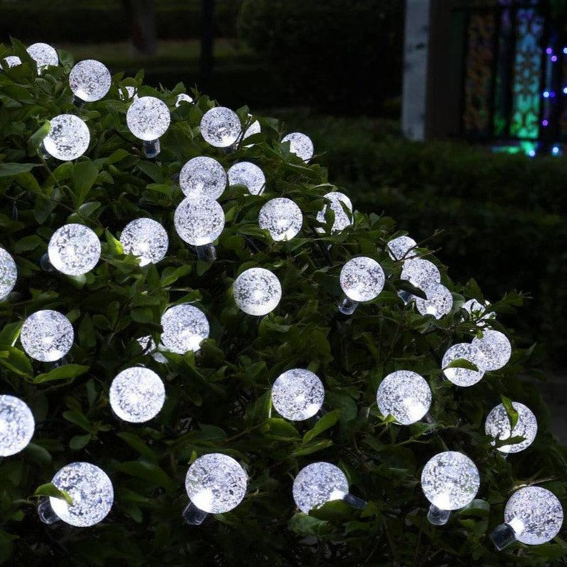 Luces LED de cadena con forma de globo alimentadas por energía solar