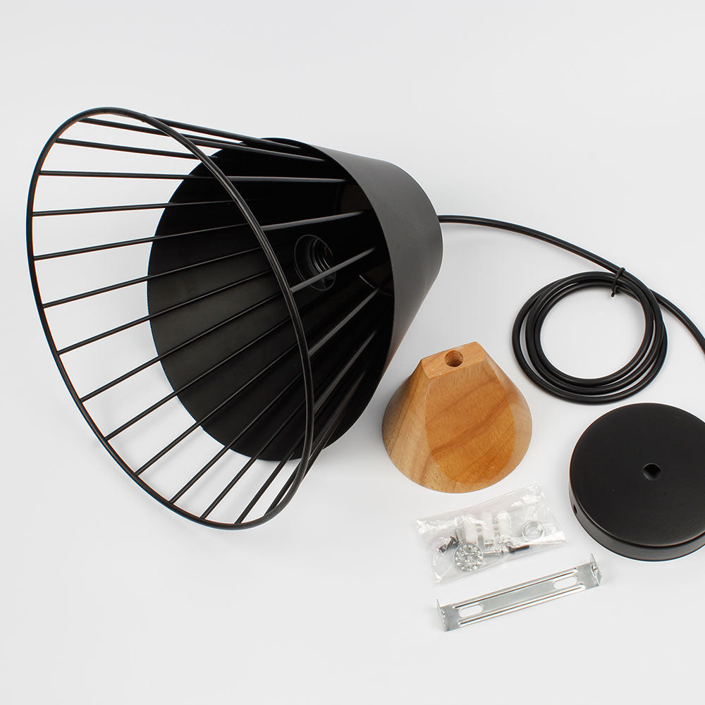 Suspension nordique en forme de cage en fer