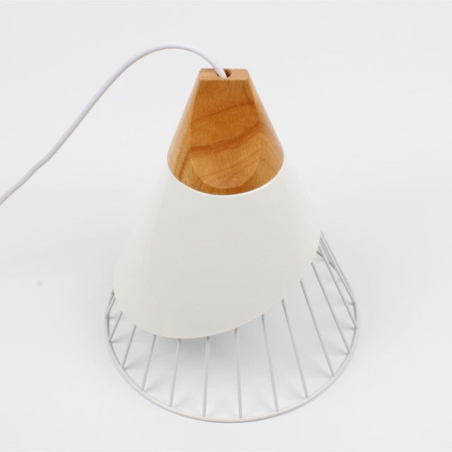 Suspension nordique en forme de cage en fer