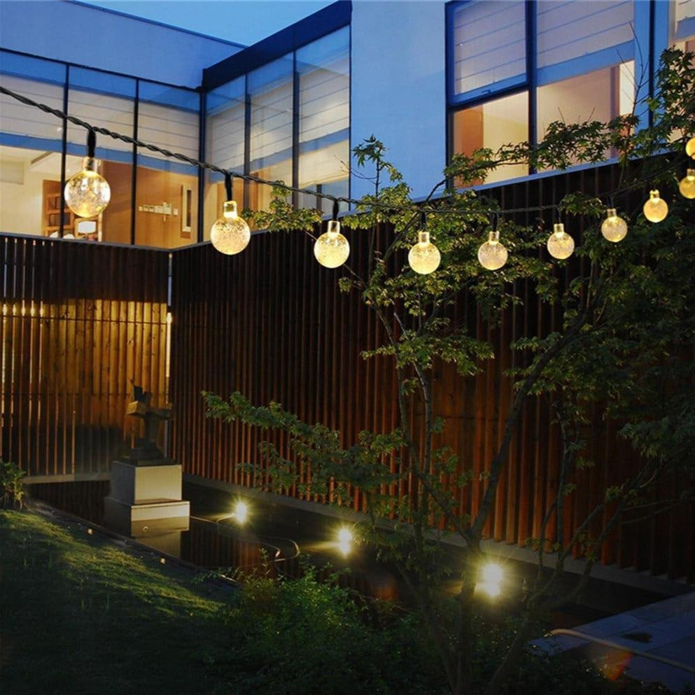 Luces LED de cadena con forma de globo alimentadas por energía solar