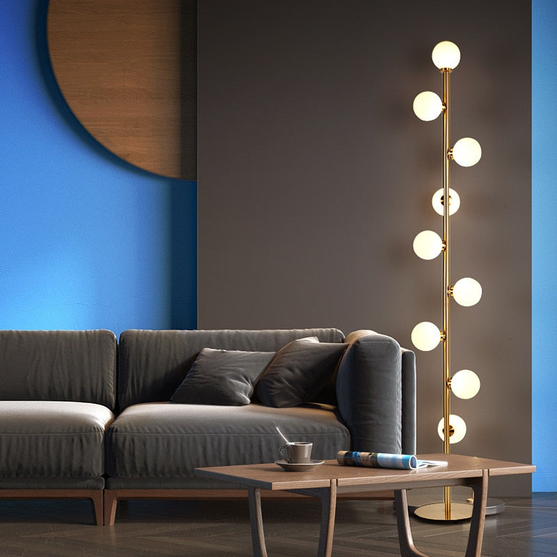 Lampadaire moderne à plusieurs ampoules