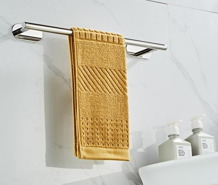 Juego de herrajes para baño moderno