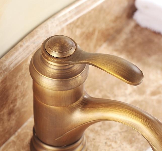 Grifo de baño de latón rústico