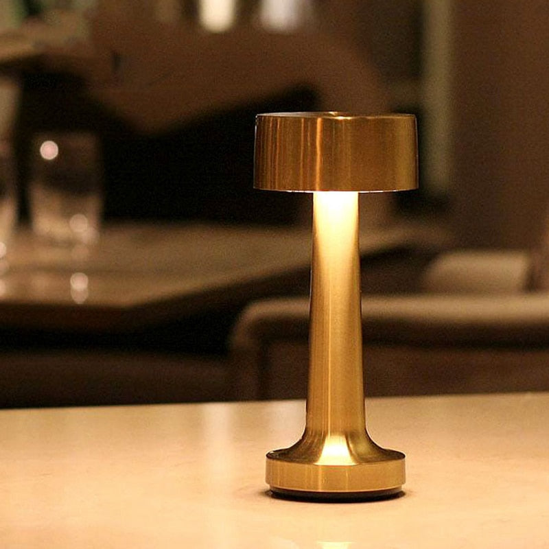 Lámpara de mesa LED moderna