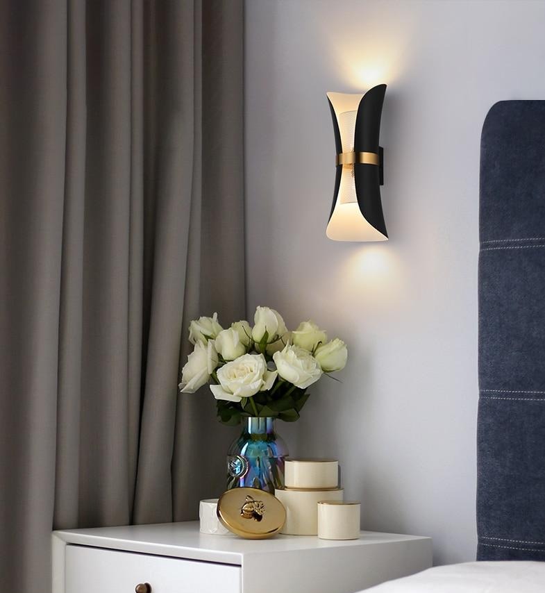 European Ribbon Wall Sconce