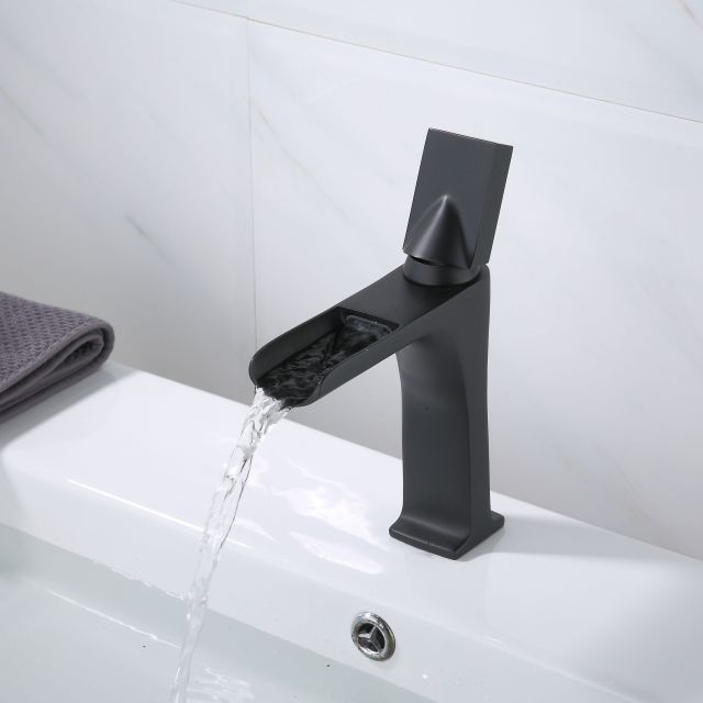 Fallon - Grifo de cascada moderno