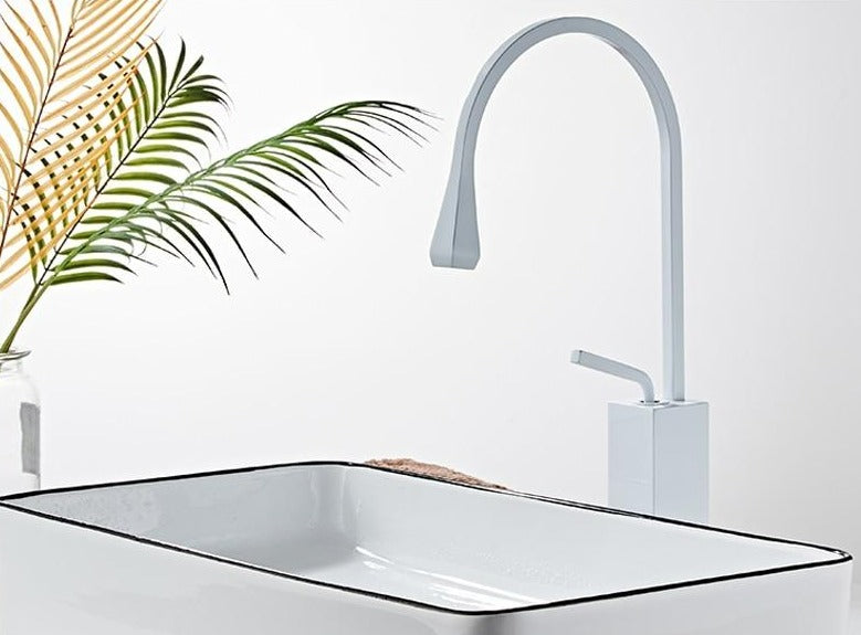 Priscilla - Grifo de baño moderno