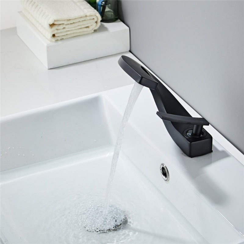 Vern - Grifo curvo para baño