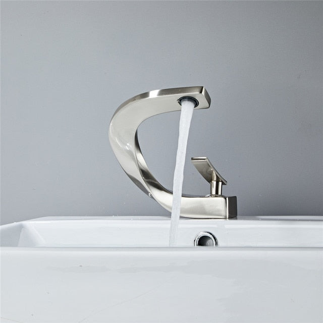 Vern - Grifo curvo para baño