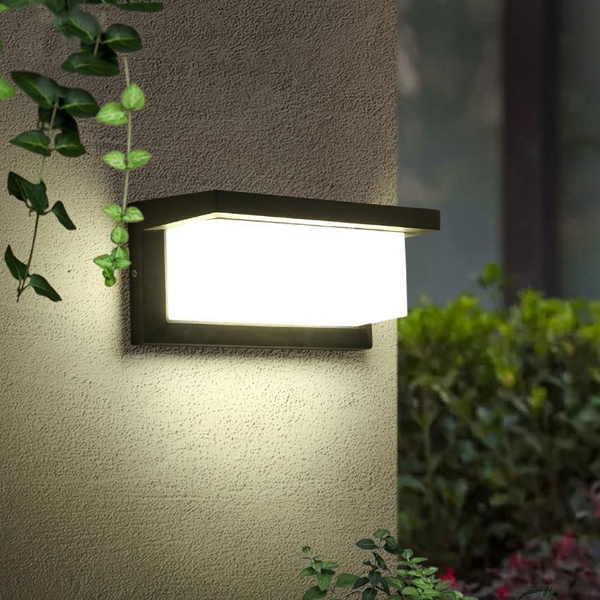 Modern Outdoor Wall Sconce, Horizontal Rectangular Shape in Glass and Aluminum