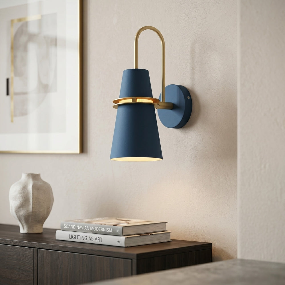 Regina - Modern Wall Sconce