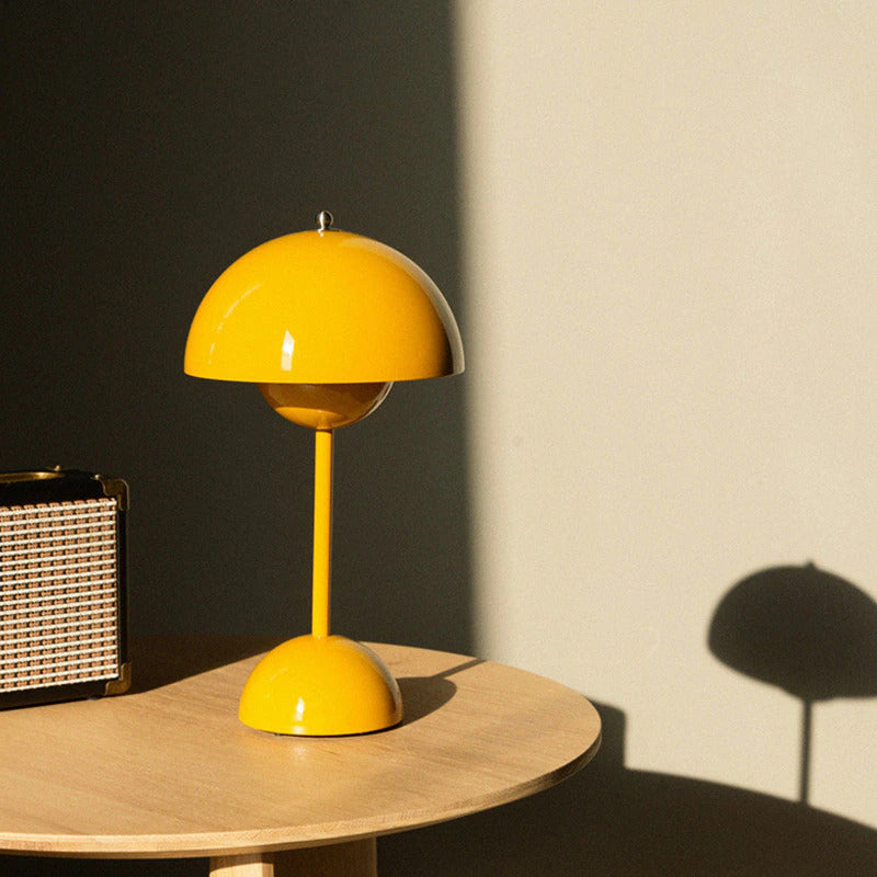 Flower Bud Cordless Table Lamp – Hadley