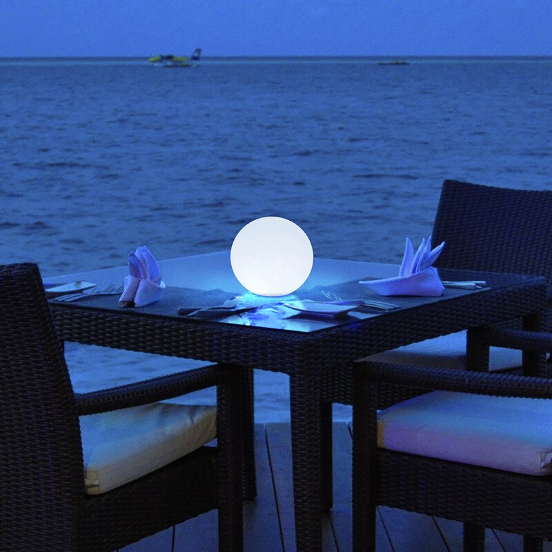 Lunar Cordless LED Indoor & Outdoor Table Light – Hadley