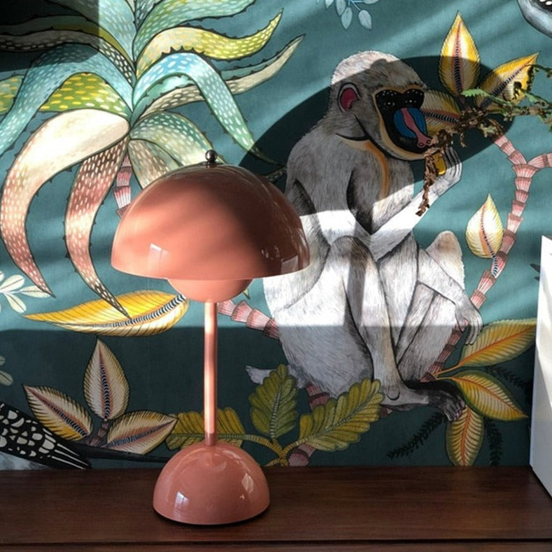 Flower Bud Cordless Table Lamp – Hadley