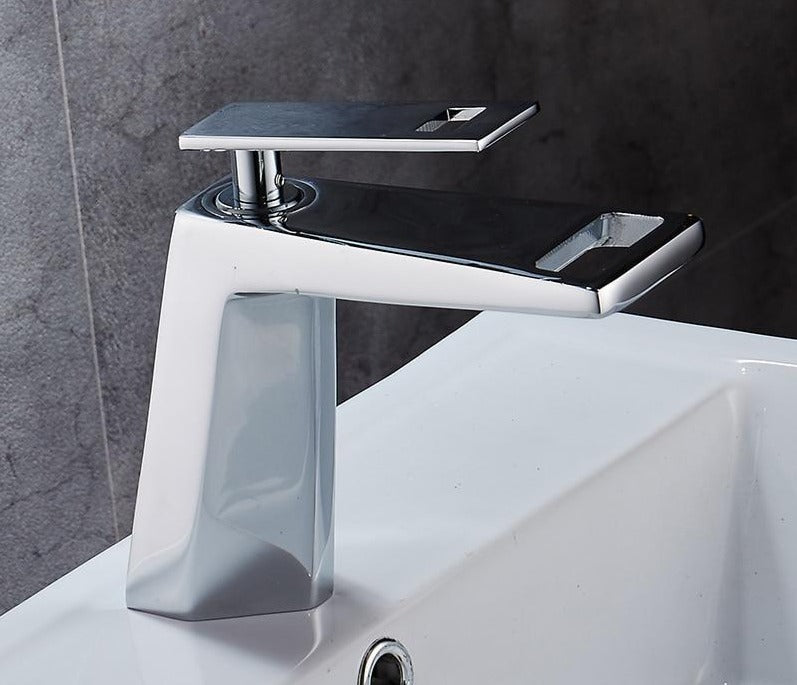 modern chrome bathroom faucet