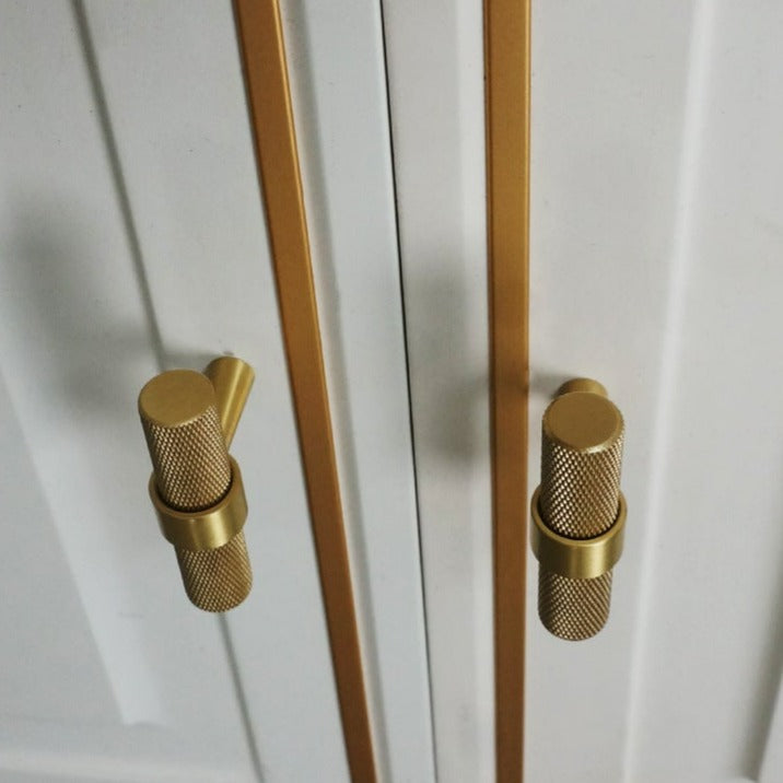 Metal cabinet and drawer handles